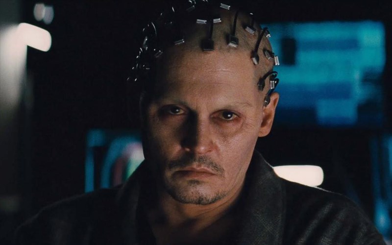 i-kuriarxia-tou-Johnny-depp-prin-bgei-stis-aithouses