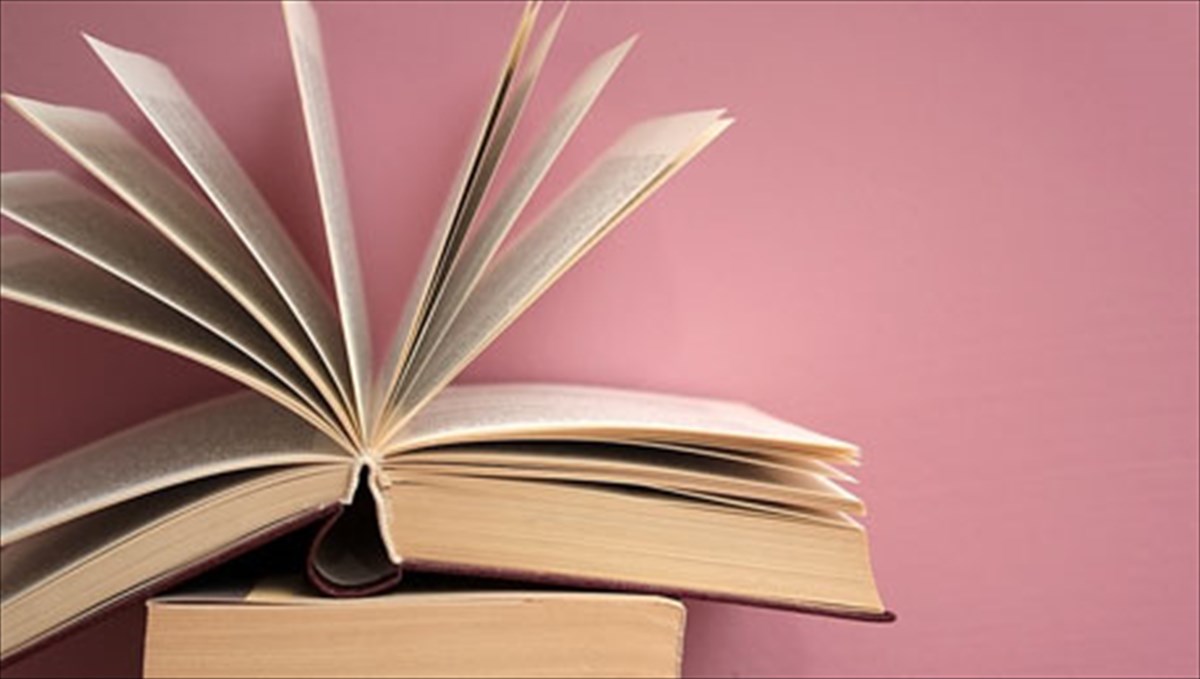 o-aleksis-stamatis-grafei-gia-mia-sunarpastiki-kuriaki