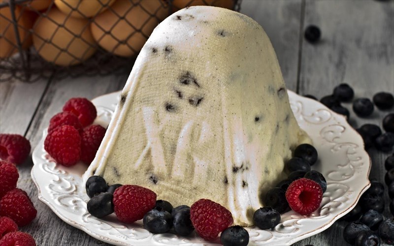 pasxalina-piata-apo-olo-ton-kosmo