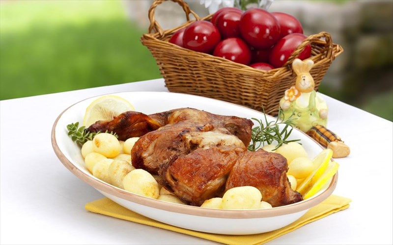 fetos-apolambanoume-pasxalina-geumata-ekso