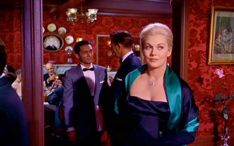 giati-o-alfred-hitchcock-protimouse-tis-ksanthies-alfred-hitchcock-protimouse-tis-ksanthies