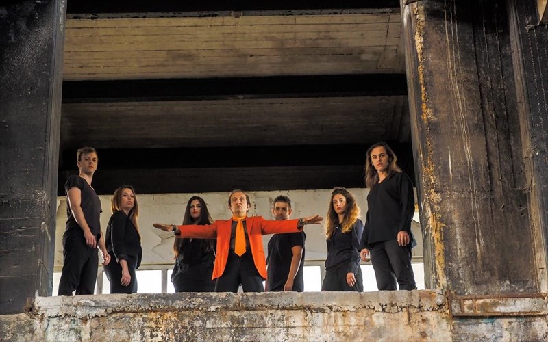 sugxaritiria-proslambanesthe-neos-kuklos-parastaseon