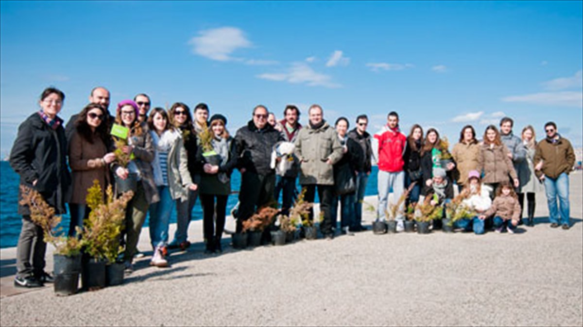 thessalonistas-se-drasi