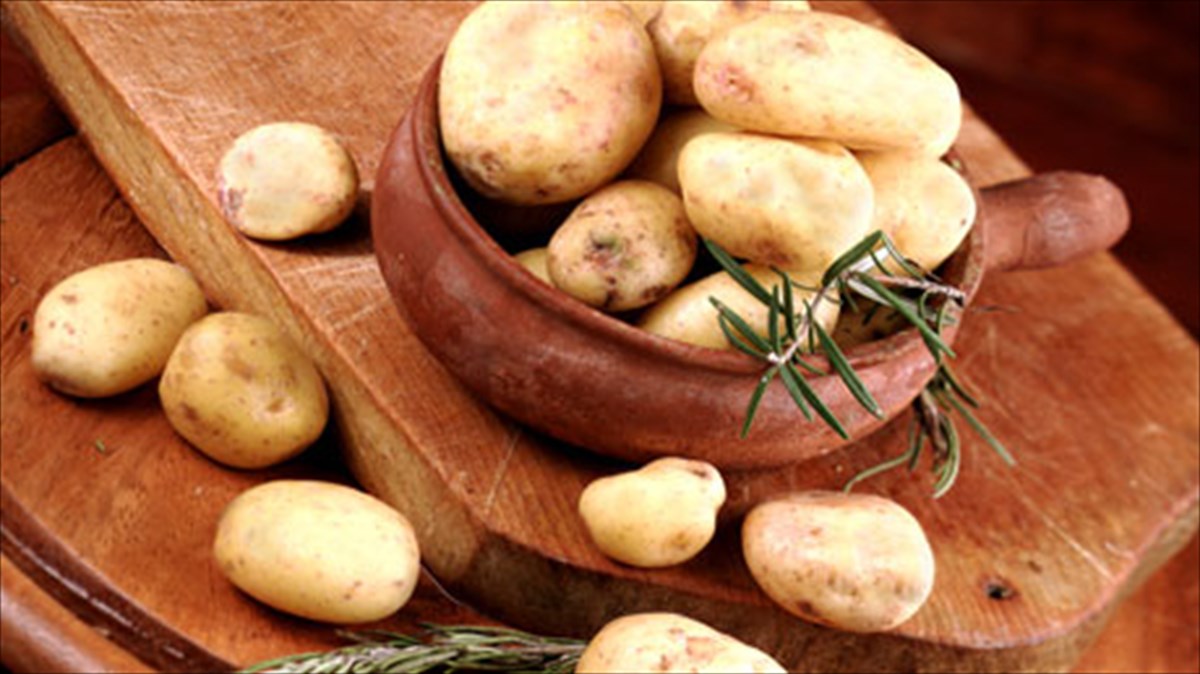 menou-me-thema-tin-patata-ton-martio-sti-spondi
