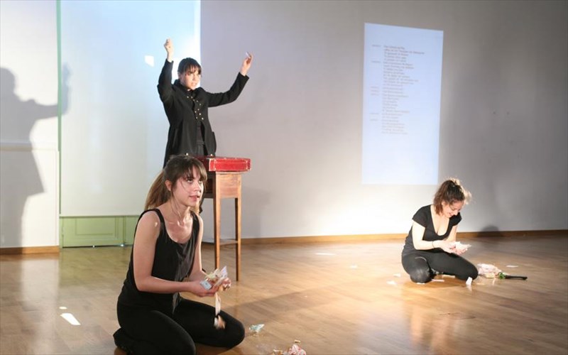 page-31-monoimero-theatriko-festibal-sto-camp