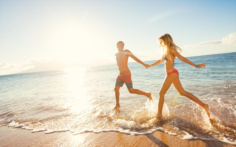 oi-ellines-to-theloume-to-taksidaki-mas