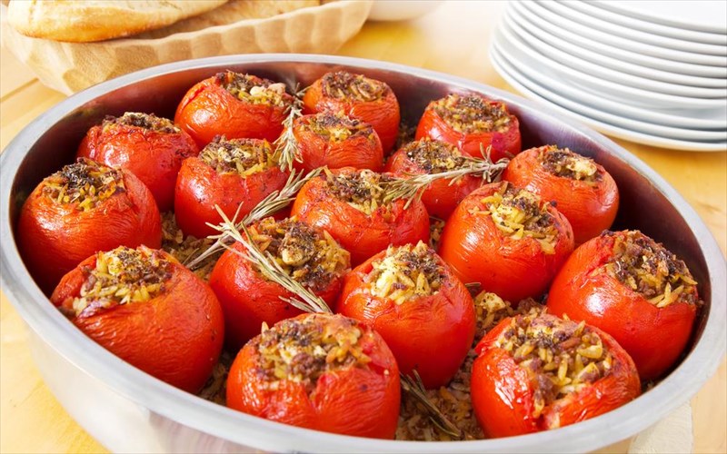 ntomatoula-threptiki-kai-mia-suntagi-ekpliksi