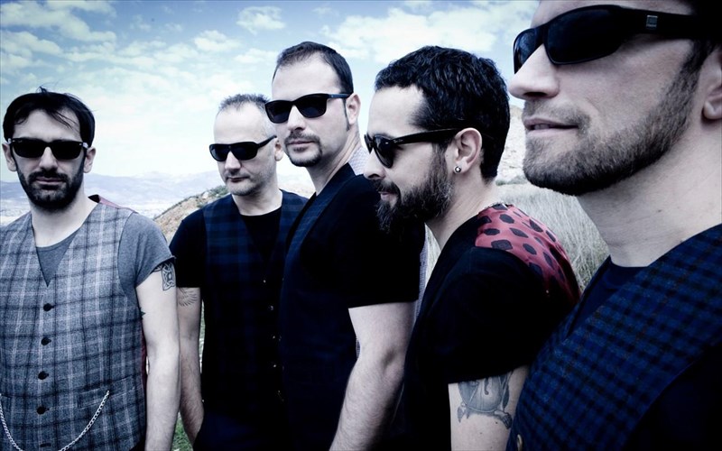 oi-gad-epistrefoun-live