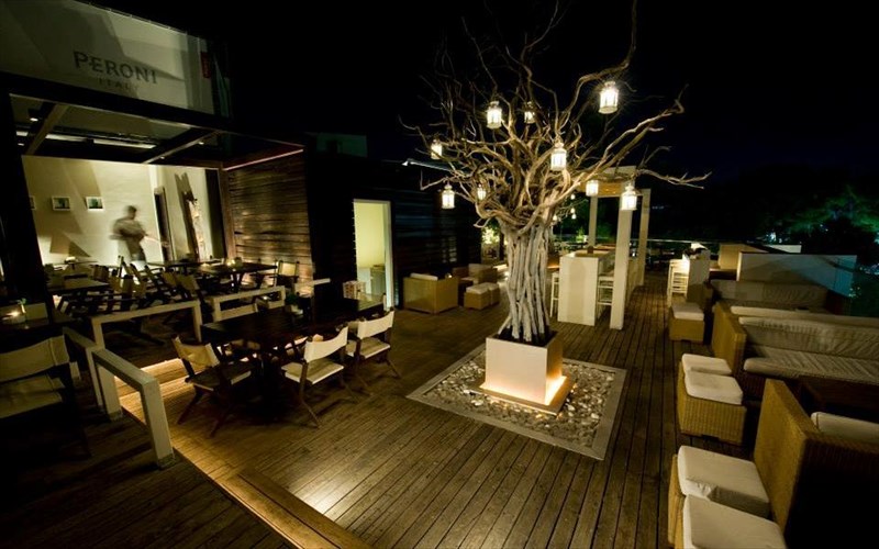 to-echoes-anoigei-tin-taratsa-tou