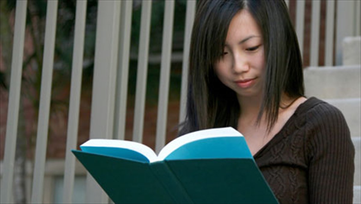 suggrafeis-stirizoun-tous-pligentes-tis-iaponias