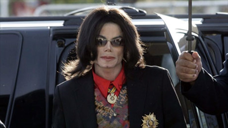 freddy-mercury-kai-michael-Jackson-moirastikan-to-mikrofono