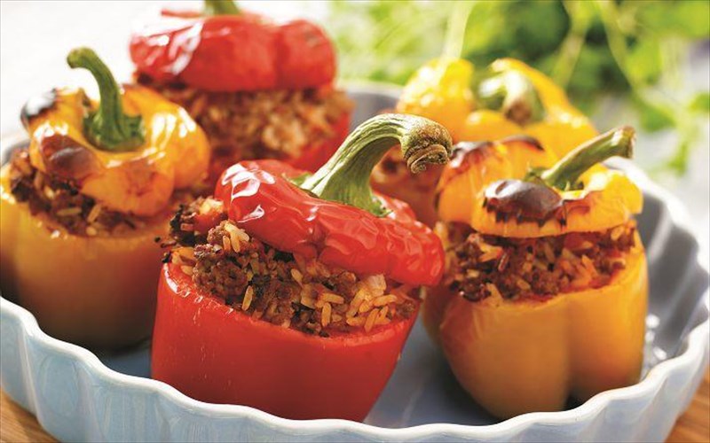 ena-biblio-gia-peinasmenous-foitites