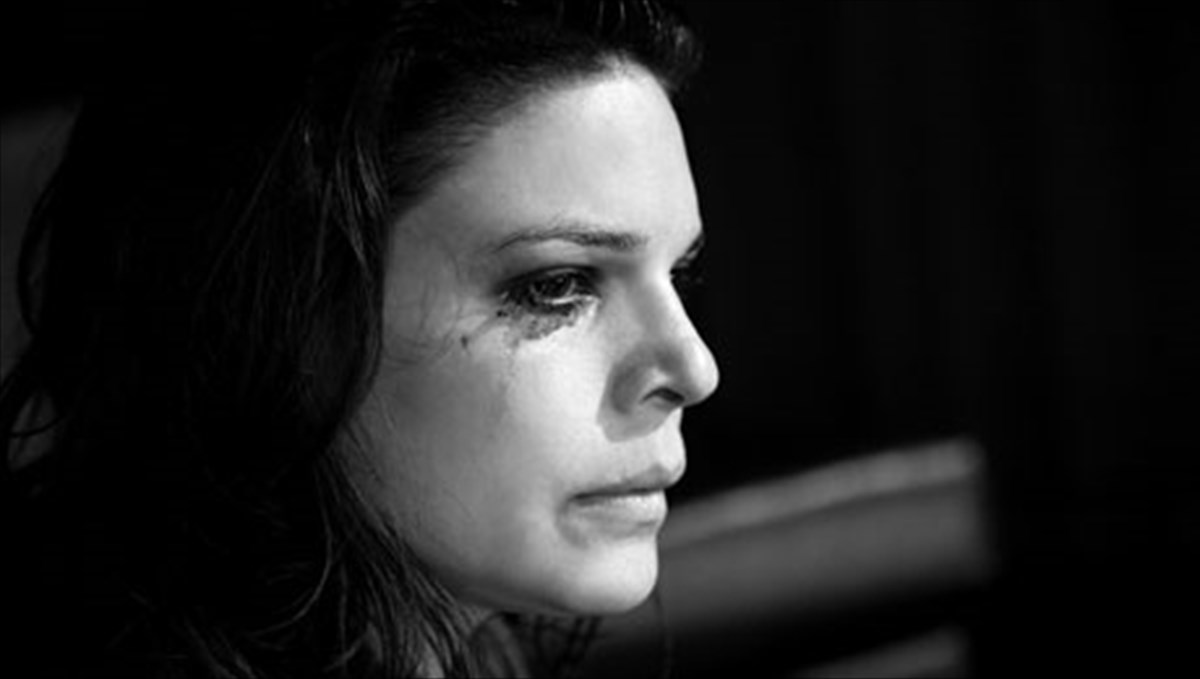 i-gennisi-mias-mideias