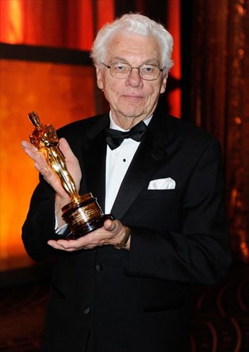 pethane-o-dieuthuntis-fotografias-tou-nonou-dieuthuntis-fotografias-tou-nonou