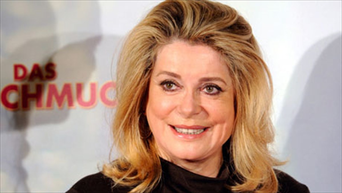 katrin-nteneb-kai-anna-mougklalis-stin-athina