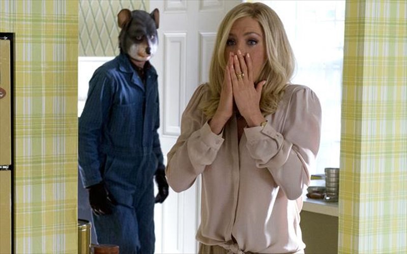 poios-de-dinei-1-ekat-dol-gia-ti-Jennifer-aniston-ekat-dol-gia-ti-Jennifer-aniston