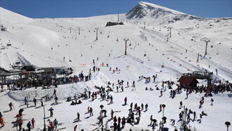 non-stop-ski-day-to-erxomeno-sabbato-sto-xionodromiko-parnassou