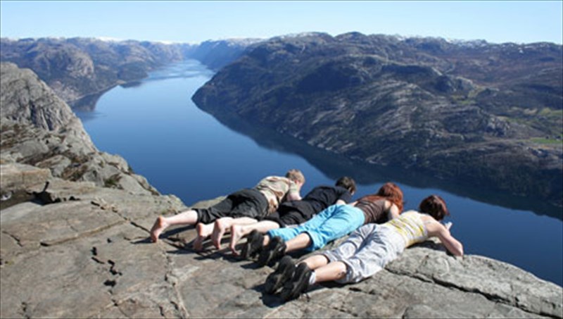 pasxete-apo-upsofobia-min-pate-se-auta-ta-meri