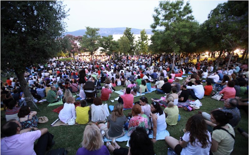 anoigei-o-kipos-tou-megarou-kipos-tou-megarou