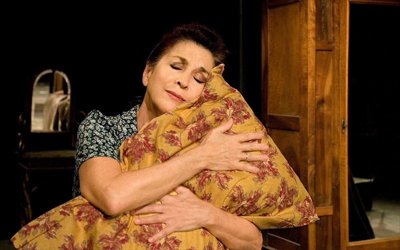 nena-menti-mi-xasete-mia-apo-tis-kaluteres-ermineies-tis