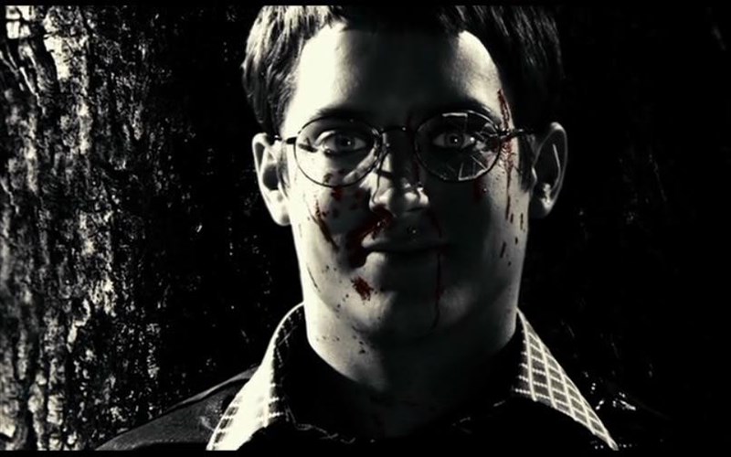 akomi-kai-oi-agapimenoi-iroes-exoun-fonika-enstikta