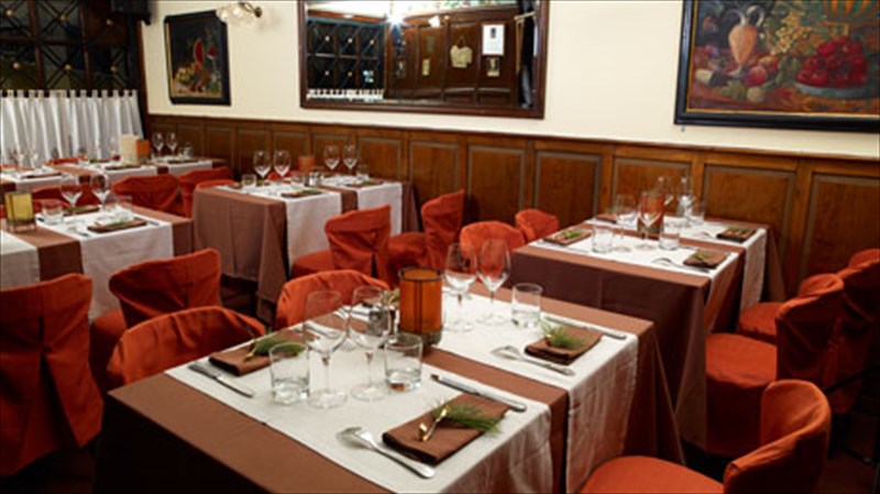 sale-e-pepe-italikes-geuseis-sti-skia-mias-apo-tis-plousioteres-kabes-tis-elladas-pepe-italikes-geuseis-sti-skia-mias-apo-tis-plousioteres-kabes-tis-elladas