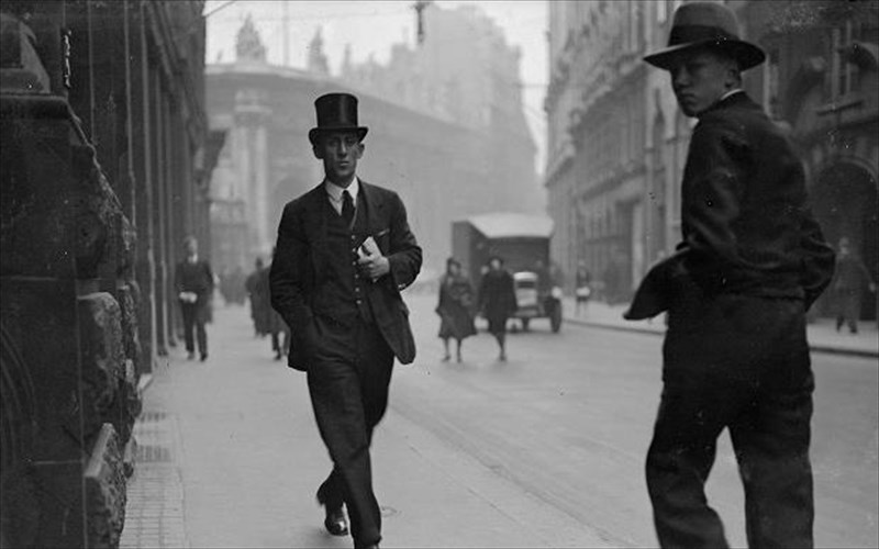 epestrepse-o-philip-kerr-kai-o-iroas-tou-bernie-gunther-iroas-tou-bernie-gunther