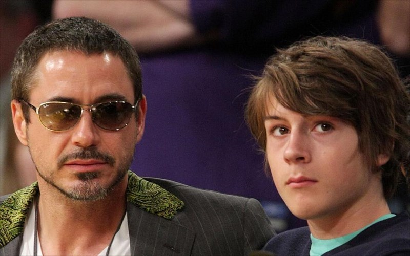 sunelifthi-o-gios-tou-robert-downey-Jr-gios-tou-robert-downey-Jr