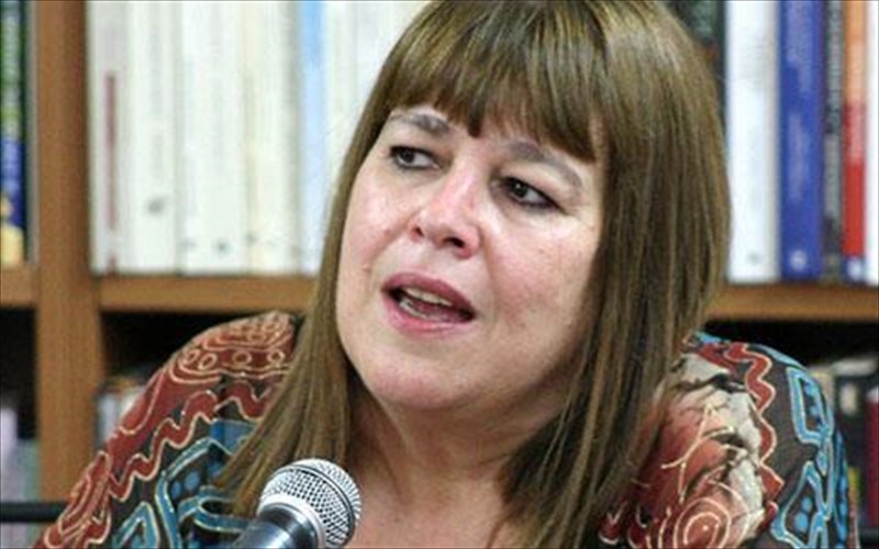 apebiose-i-suggrafeas-kai-metafrastria-tou-xari-poter-kaiti-oikonomou-suggrafeas-kai-metafrastria-tou-xari-poter-kaiti-oikonomou