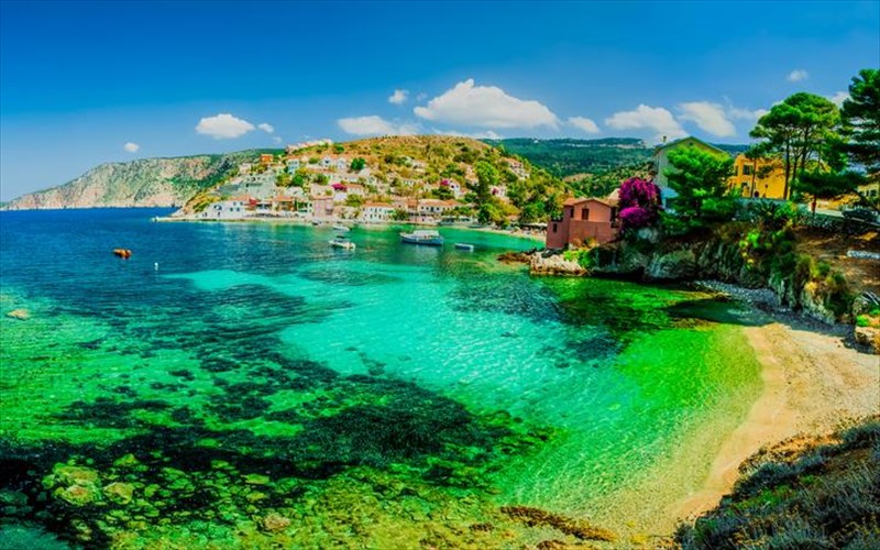 kefalonia-to-kosmima-ton-eptanison