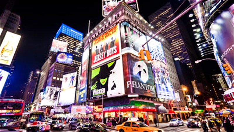 sto-mprontgouei-i-theatriki-metafora-tis-tainias-piase-me-an-mporeis-theatriki-metafora-tis-tainias-piase-me-an-mporeis