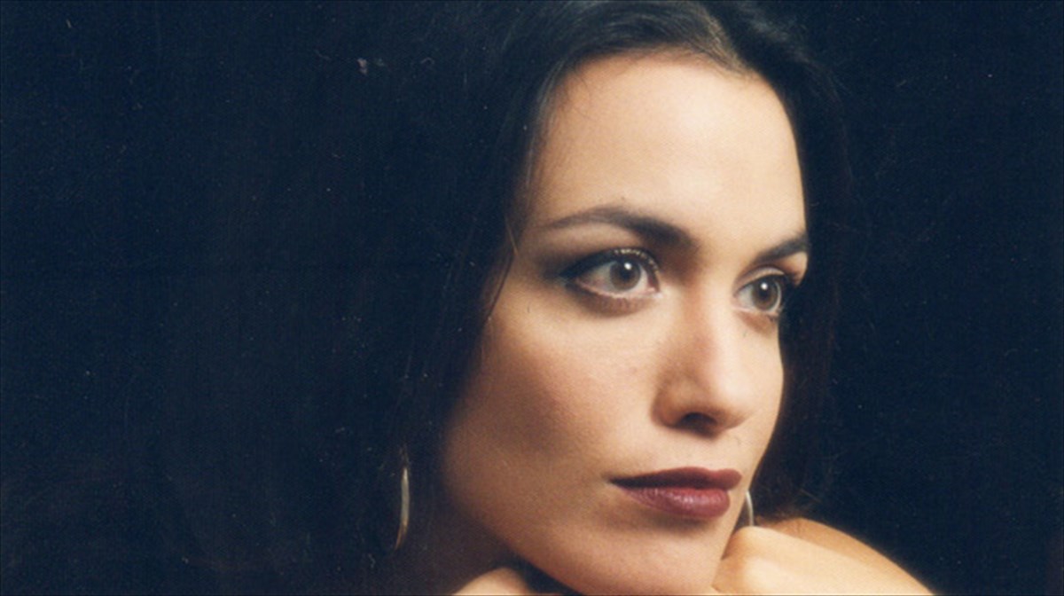 i-opera-xoris-peritta-stolidia