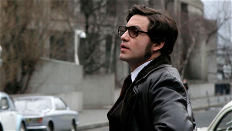 o-karlos-kai-i-diethnis-tromokratia-diethnis-tromokratia