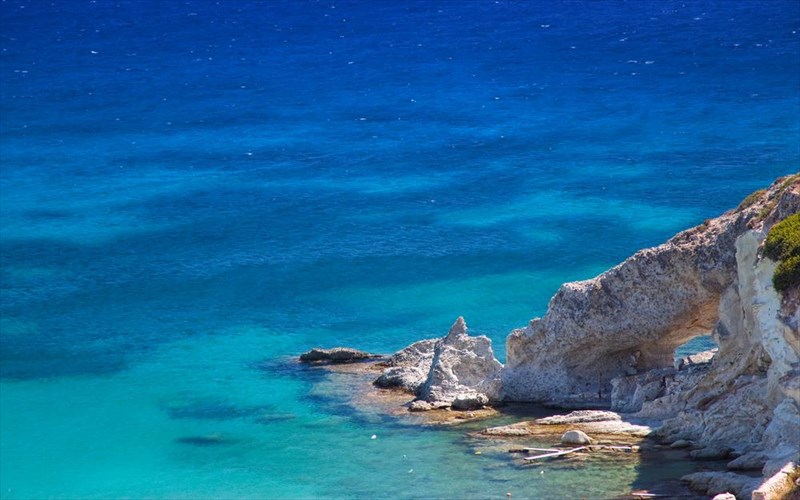 rantebou-stin-panemorfi-kimolo