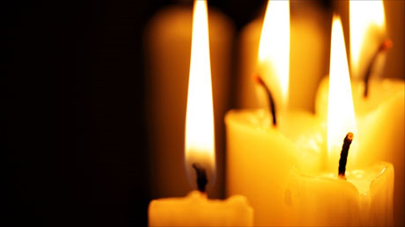 ti-lampada-tha-kratisete-fetos