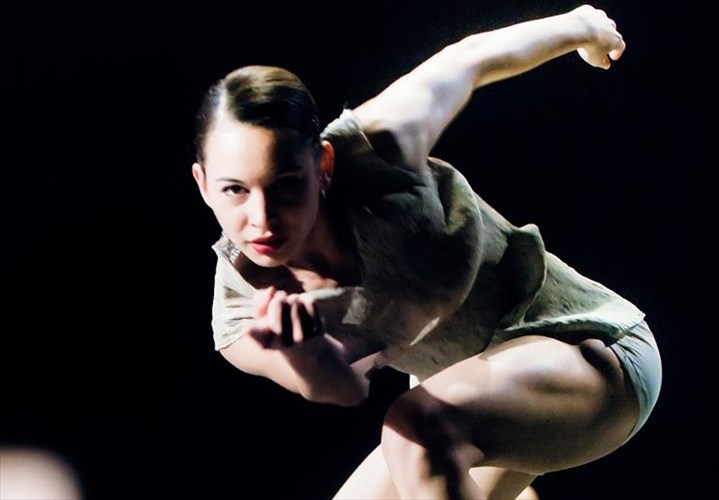 nederlands-dans-theater-2-anoigoun-tin-aulaia-sto-20o-festibal-xorou-kalamatas