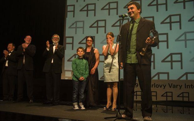 aponemithikan-ta-brabeia-tou-49ou-festibal-tou-karlobi-bari