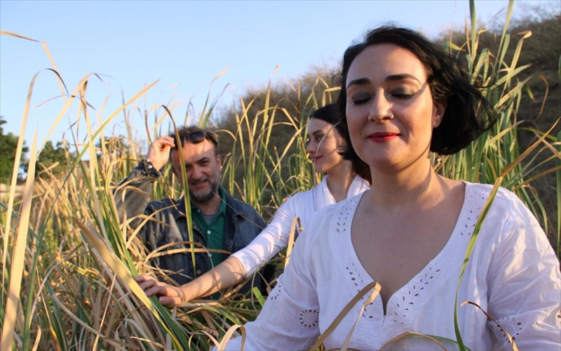 donna-abbandonata-i-polu-me-stenaxorisate-kurie-giorgo-mou-allagi-stis-imerominies-parastaseon-polu-me-stenaxorisate-kurie-giorgo-mou-allagi-stis-imerominies-parastaseon