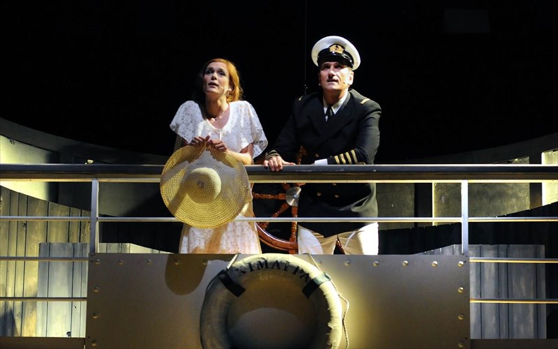 ta-muthistorimata-pou-tha-klepsoun-tin-parastasi-sto-festibal-athinon