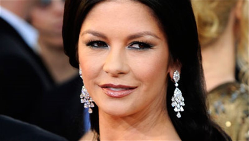 maxi-me-tin-maniokatathlipsi-dinei-i-kathrin-zeta-tzoouns-kathrin-zeta-tzoouns