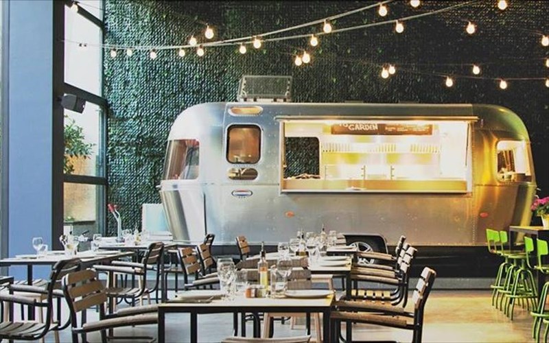 to-istoriko-estiatorio-48-epanaleitourgei