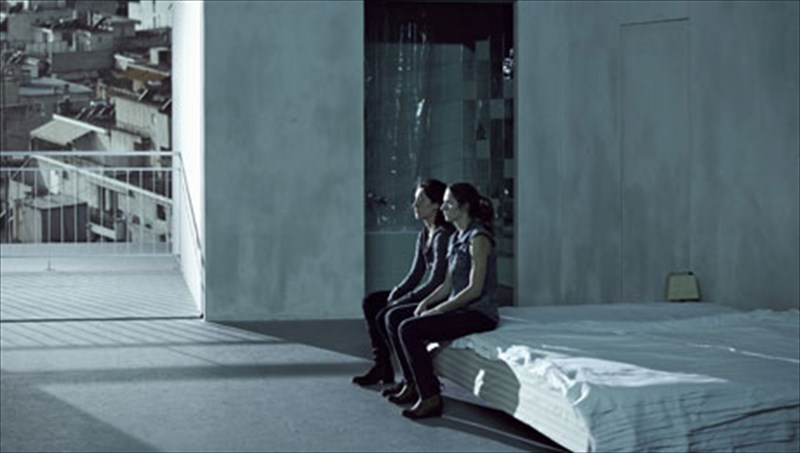 kritiki-theatroumesa-tou-dimitri-papaioannou