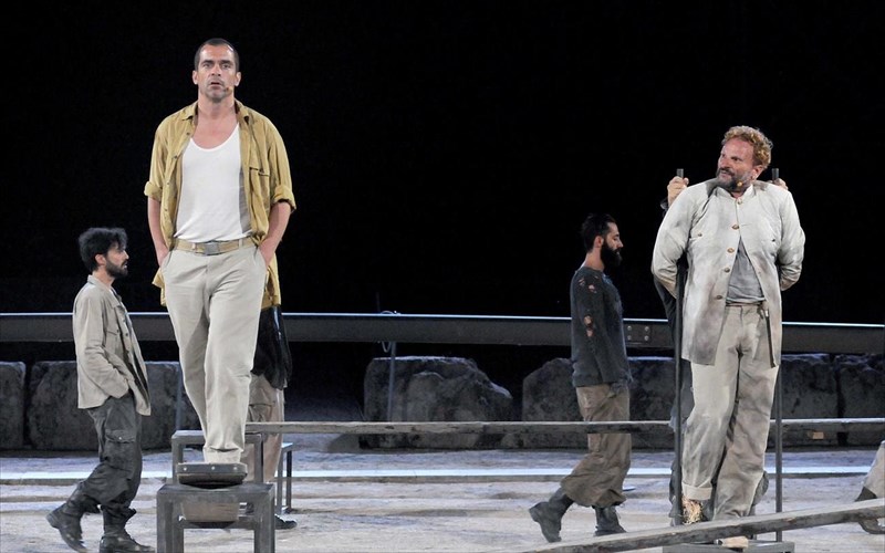 filoktitis-kritiki-theatrou