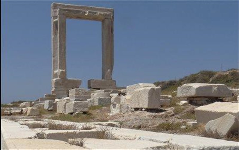 sabbatokuriako-gemato-texni-sti-nakso