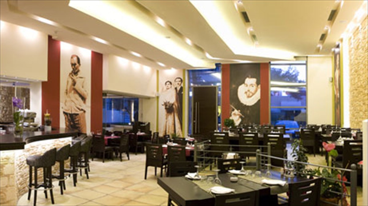 to-tzougkri-anoigei-ton-kipo-tou