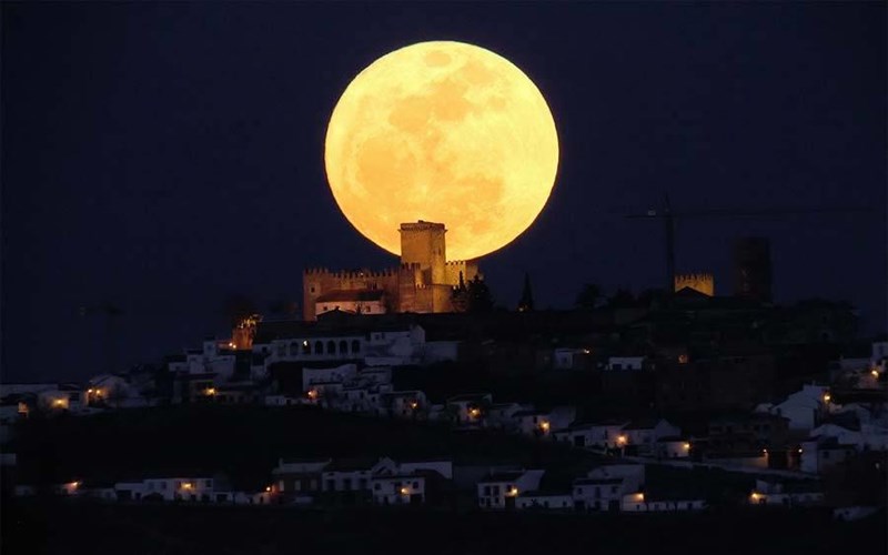 panselinos-me-fonto-to-ionio