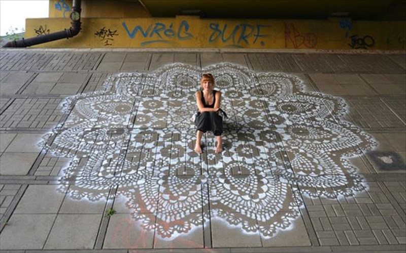 texni-apo-dantela-stous-dromous-tis-polonias