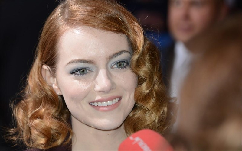 emma-stone-ntempouto-sto-mprontgouei-me-to-cabaret