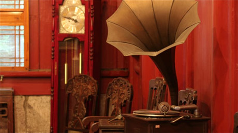 ta-tragoudia-tou-mesopolemou-sunantoun-ti-sugxroni-mousiki