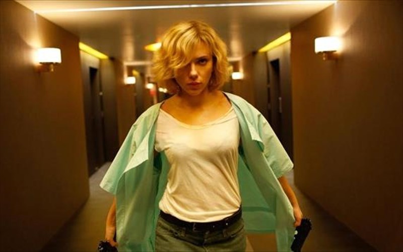 kritiki-tainias-lucy